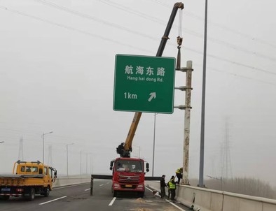 吉林吉林悬臂式交通标志杆